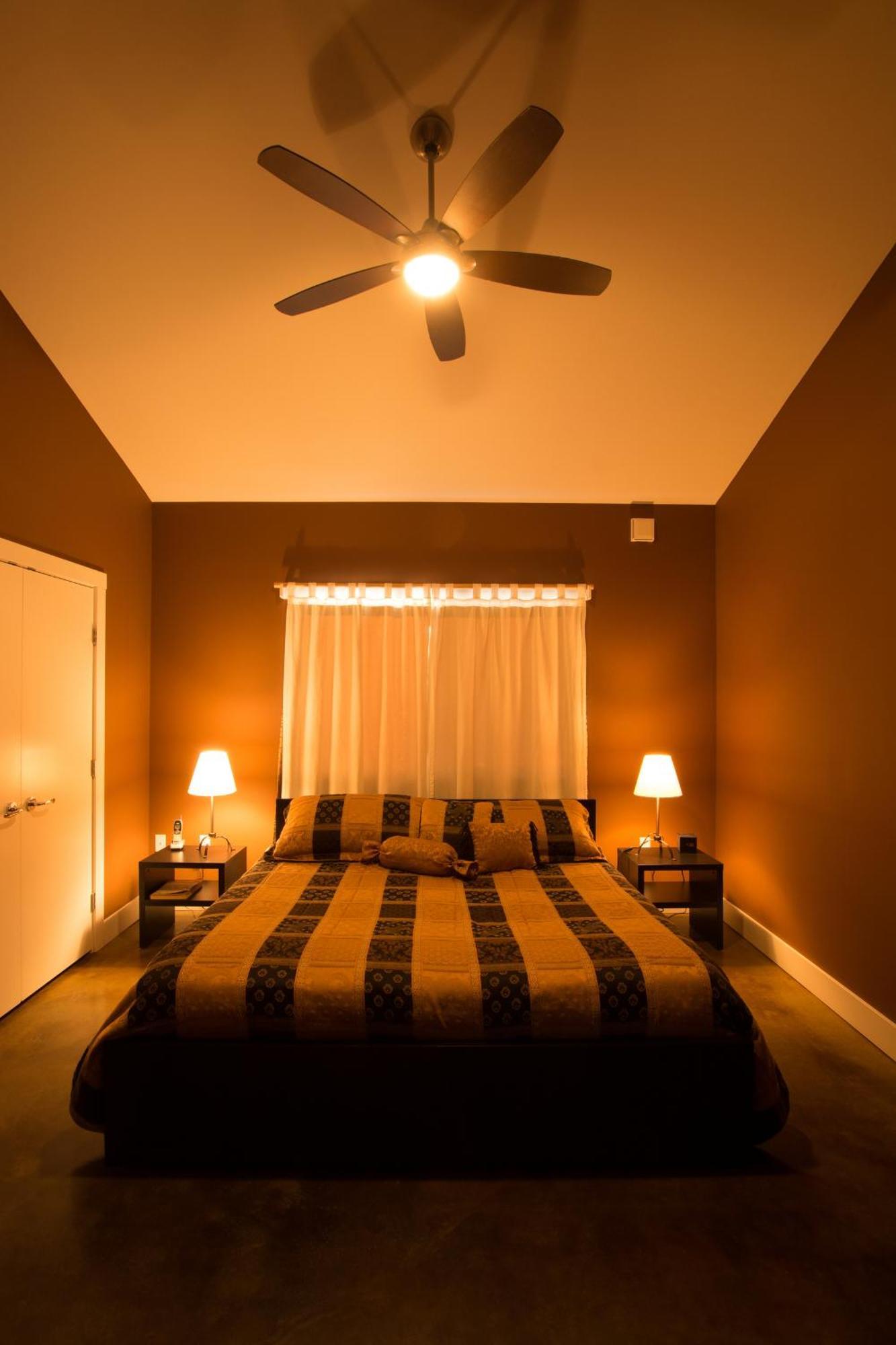 Crooked Tree Guest Suites Penticton Exterior photo