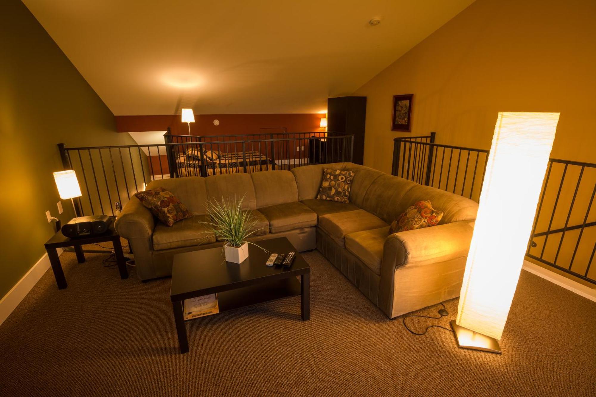 Crooked Tree Guest Suites Penticton Exterior photo